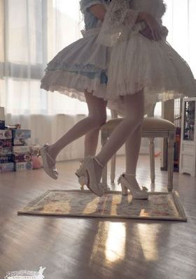 国产美女被插出白浆_免费手机观看