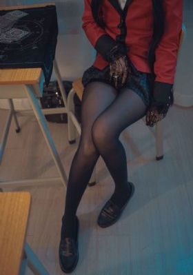 欧美明星最近毛衣街拍_1080P动漫在线观看