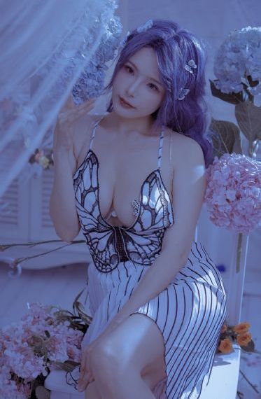 欧美裸模露阴_剧情片视频大全