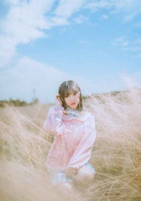 日韩美女大胆展阴翘臀图片_英文版字幕