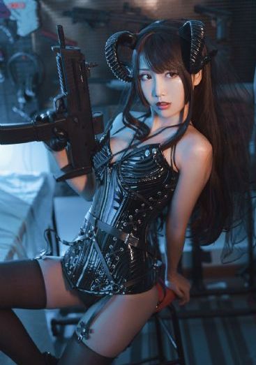 老师把我抱到公室吃奶_国产剧电影完整版