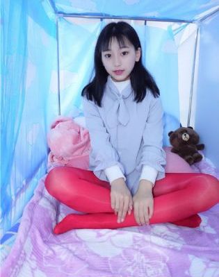 欧美性丝袜脚视频_高清高清迅雷在线观看